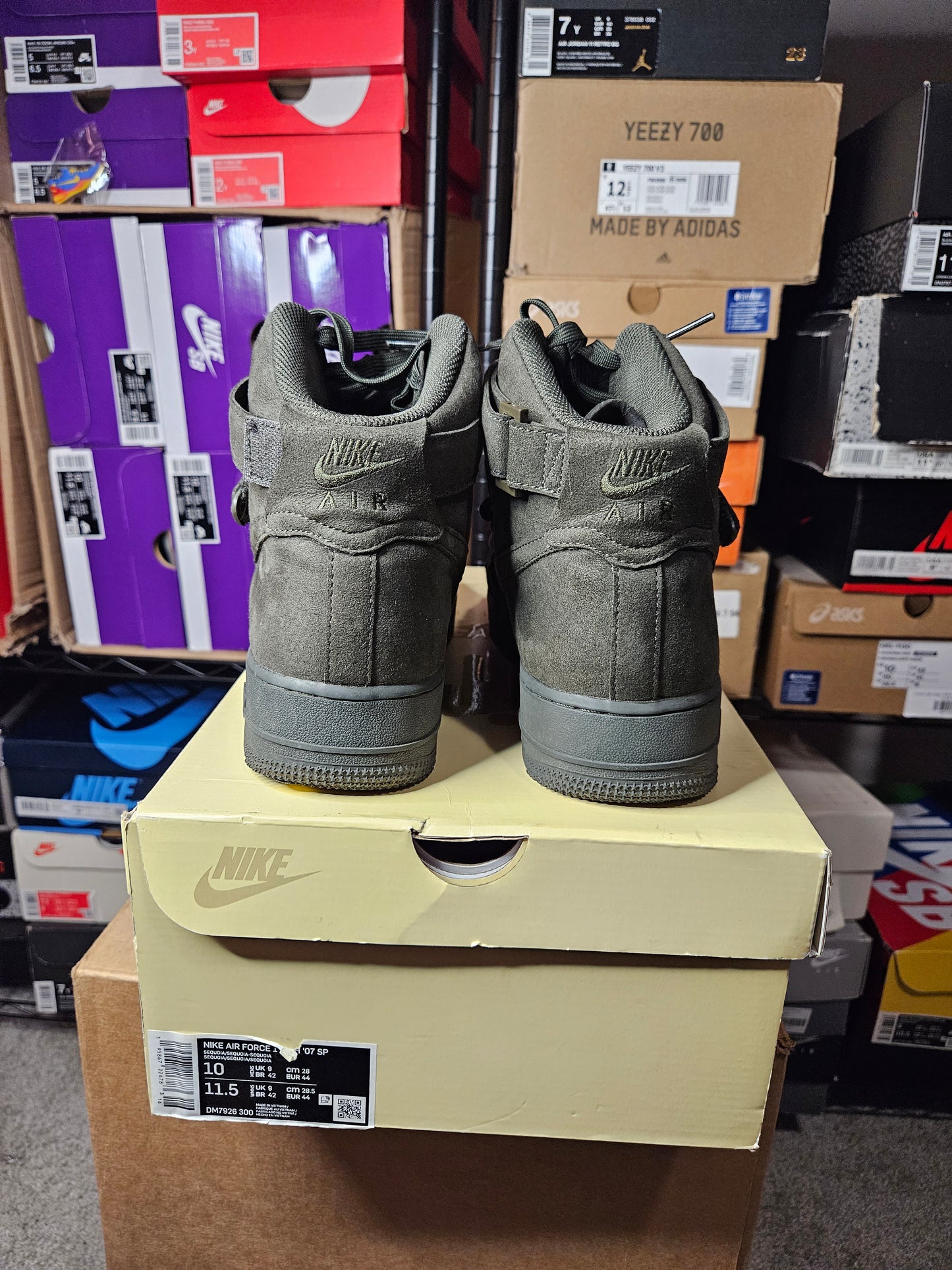 Size 10 - Billie Eilish x Air Force 1 '07 SP High Sequoia