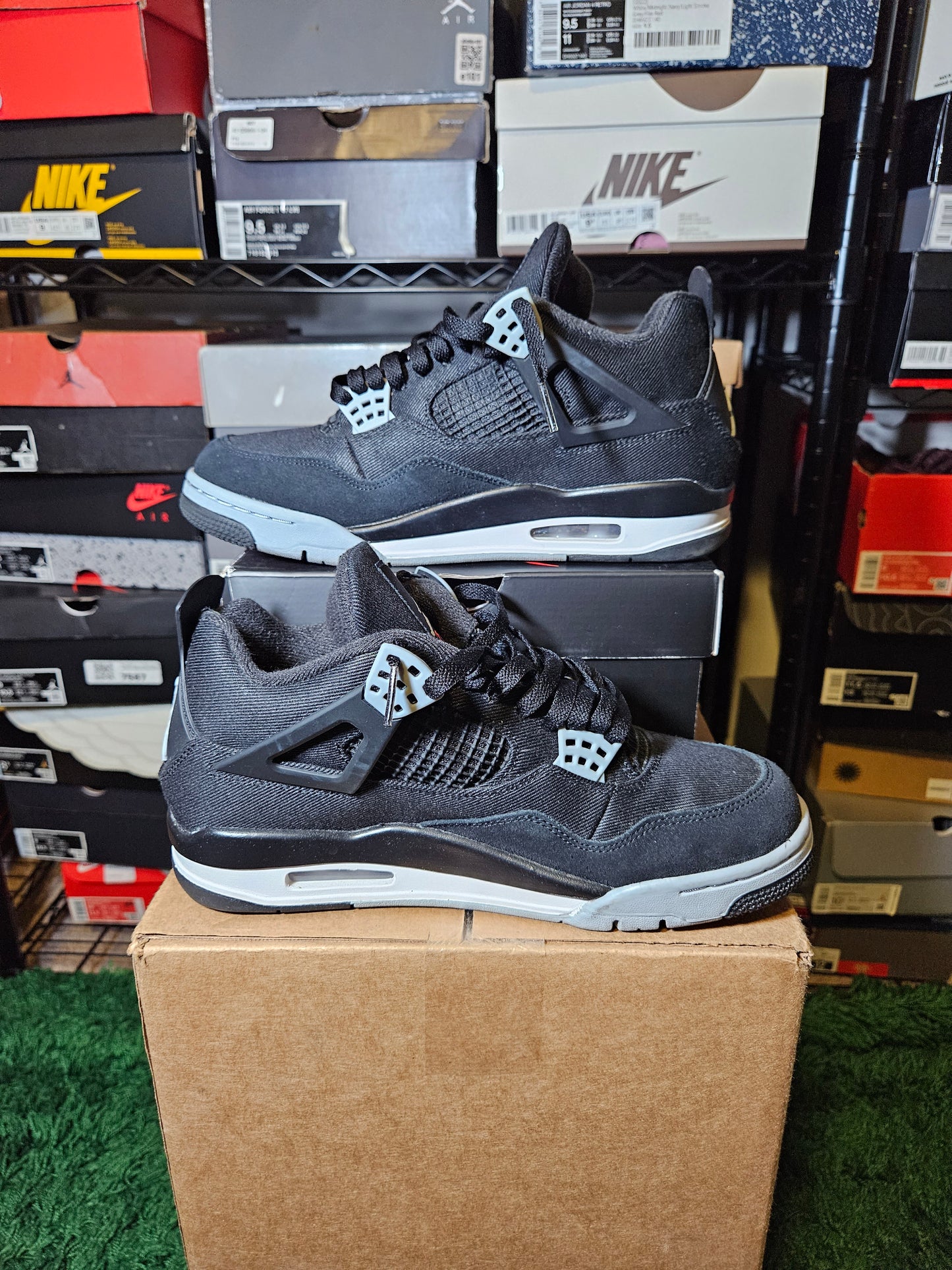 Size 8.5 - AJ 4 Retro SE Mid Black Canvas