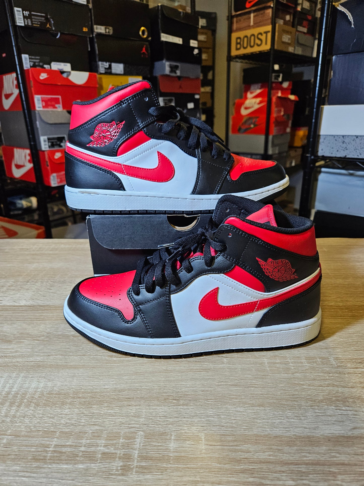 Size 10.5 - AJ 1 Mid Bred Toe