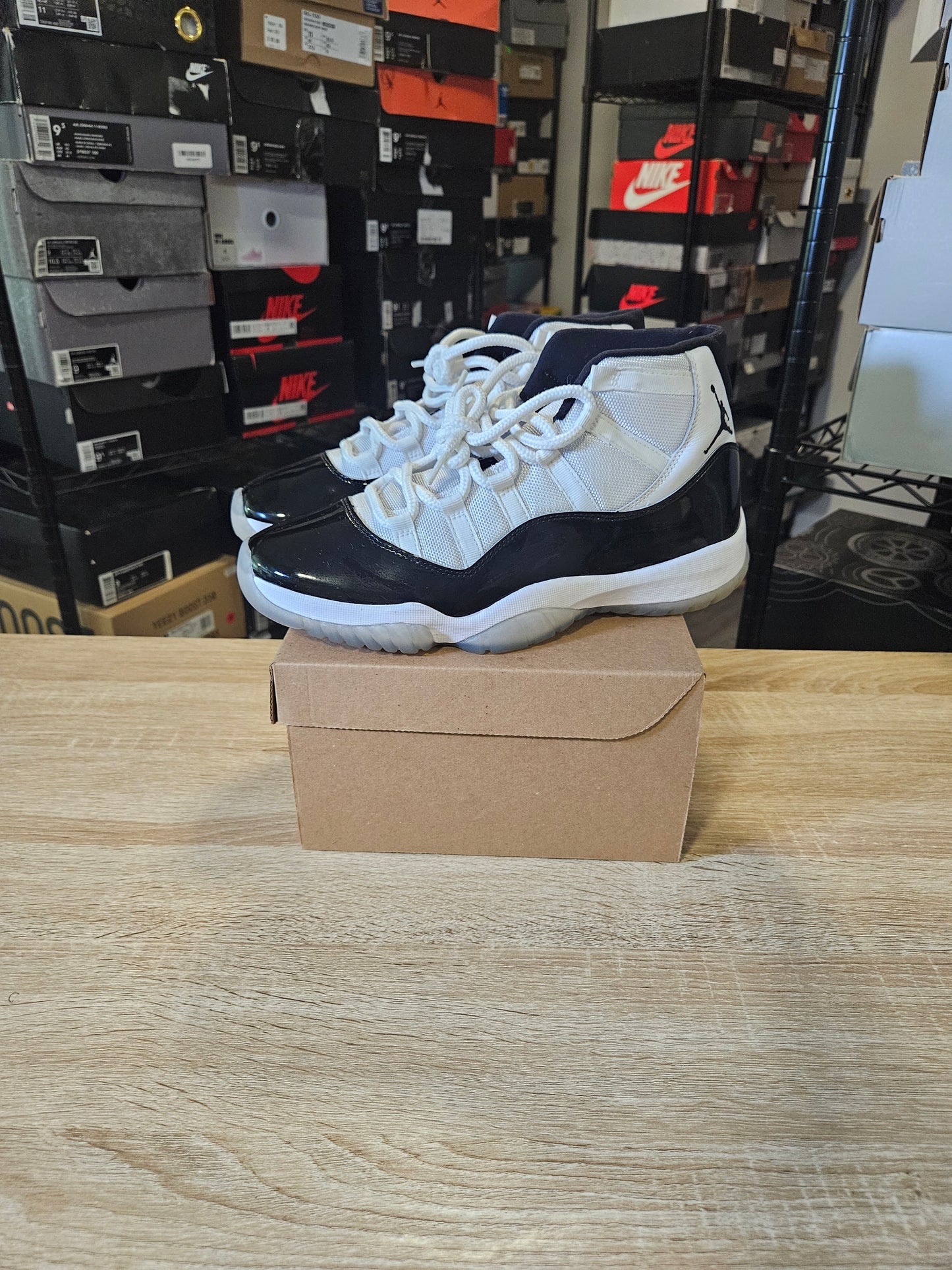 Size 10 - AJ 11 Retro High Concord
