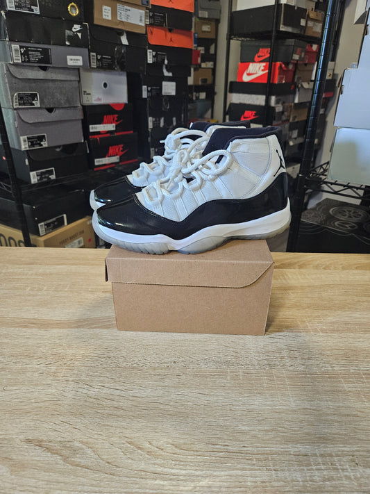 Size 10 - AJ 11 Retro High Concord